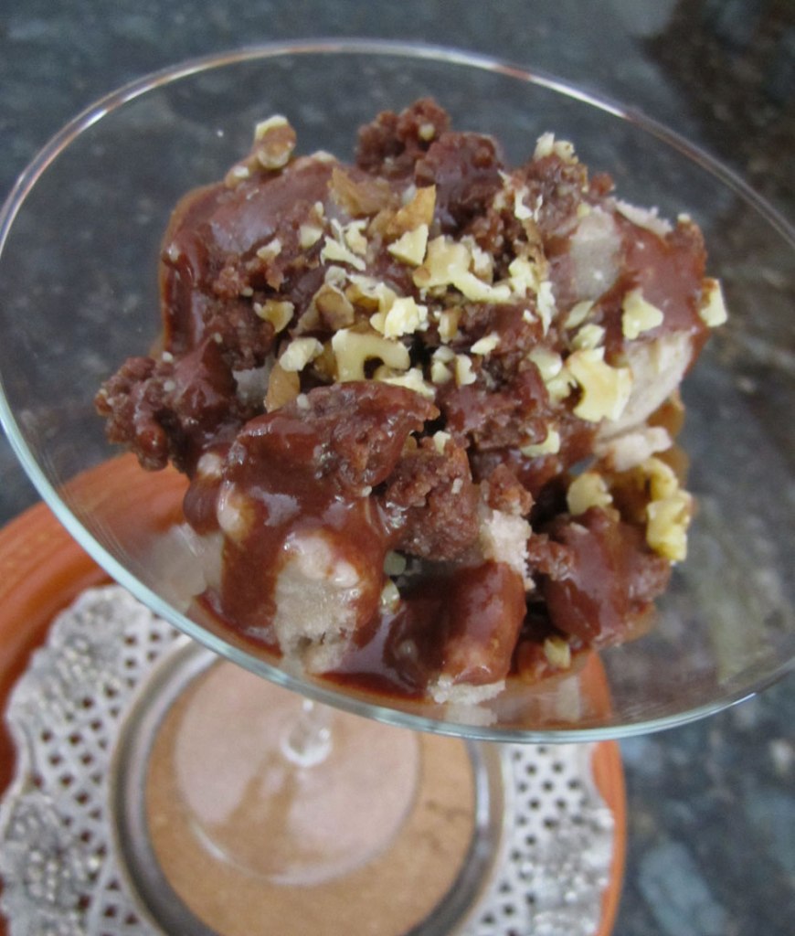 Chunky-Monkey-Sundae-2