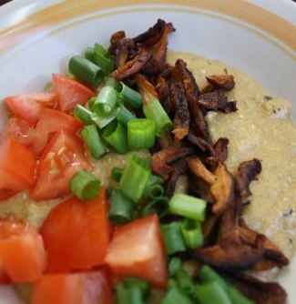 Cheesy-Grits-Vegan-Bacon